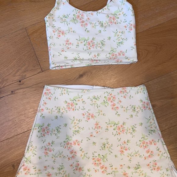 Skatie Paige Crop and matching Naomi Skort SET - Picture 14 of 14